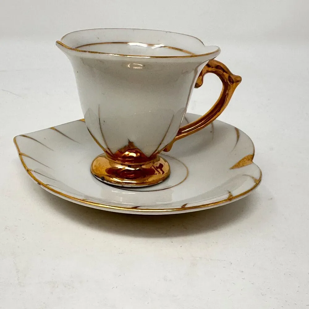 Vintage Inarco Japan White Gold Leaf Demitasse Teacup Saucer Set 2pc E-168-3